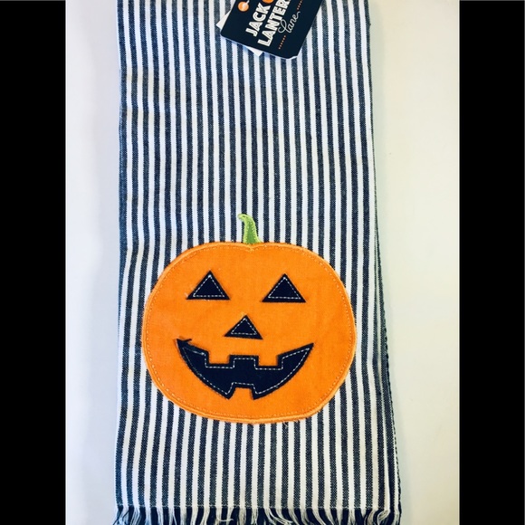 2 Halloween Farmhouse JOL Pumpkin Kitchen Towels - Picture 1 of 5